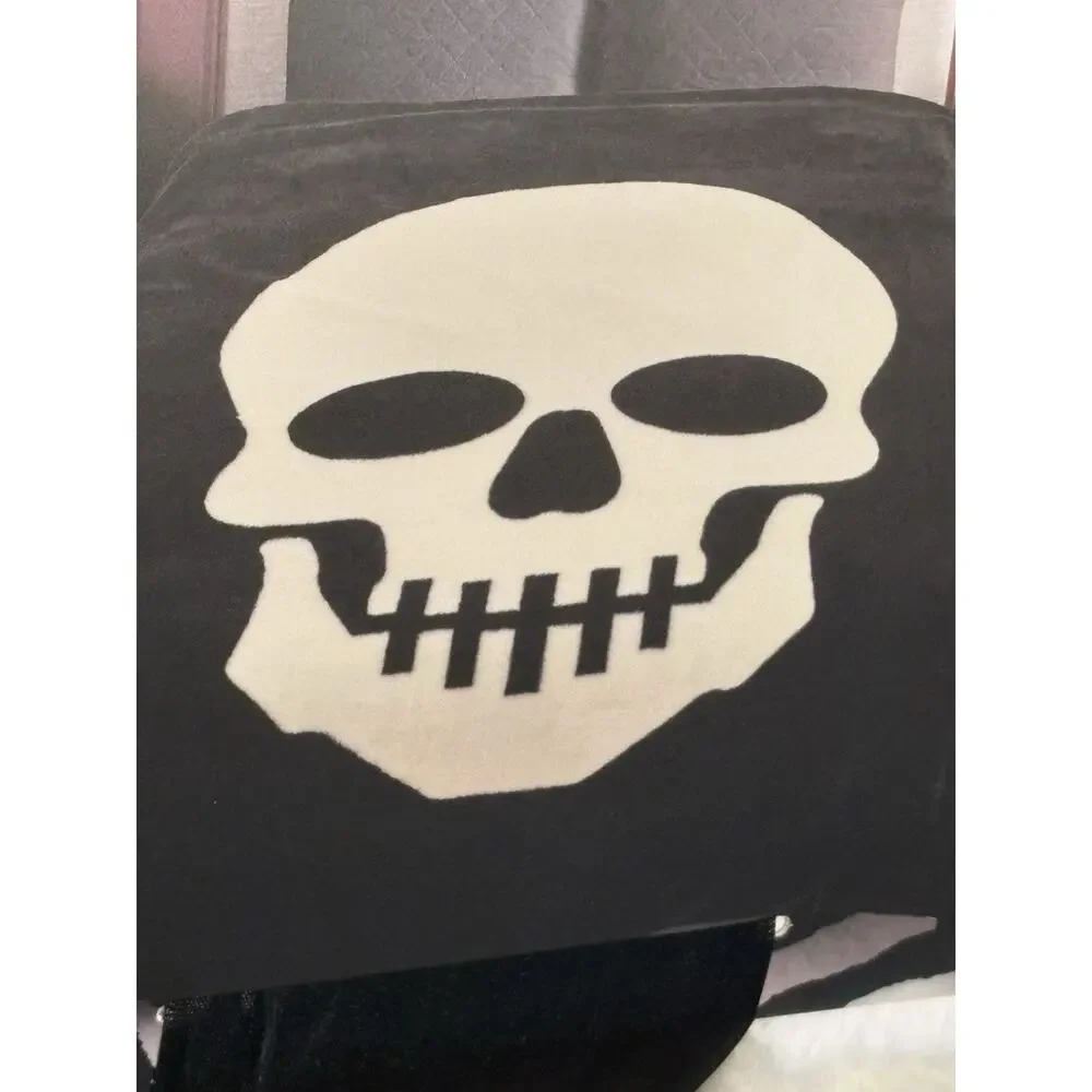 Christian Lacroix Full / Queen Faux Fur Blanket Skull Skeleton Halloween Goth - Picture 11 of 13